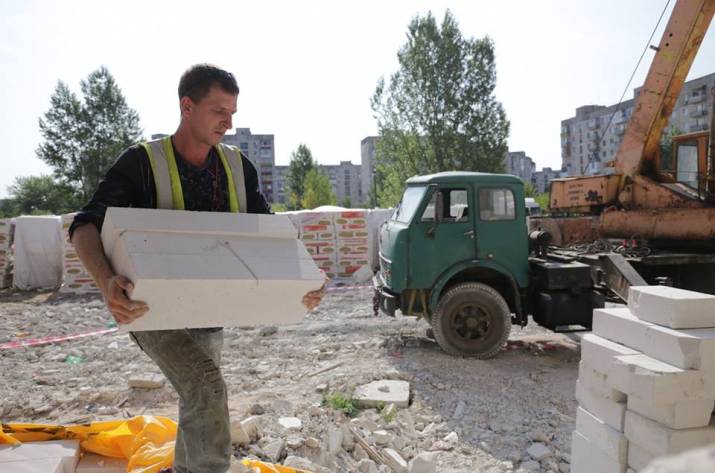 Дом для переселенцев в Рубежном