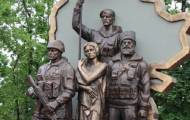 В Луганске взорвали памятник боевикам