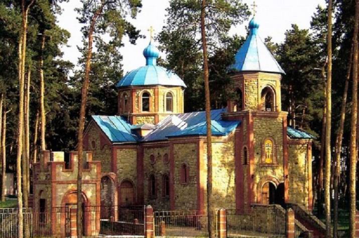 Кресто-Воздвиженский храм