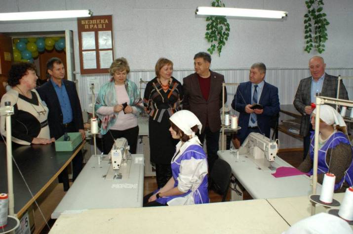 Новий навчально-практичний центр з професії «Швачка. Кравець. Закрійник» відкрився у Рубіжному