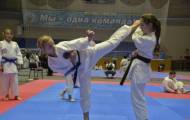 Луганські каратистки завоювали низку медалей у всеукраїнських змаганнях