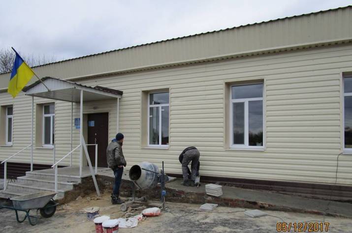 У Біловодському районі реконструюють сільську амбулаторію