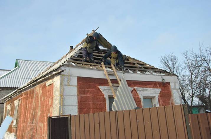 В Авдеевке проходят работы по восстановлению жилых домов