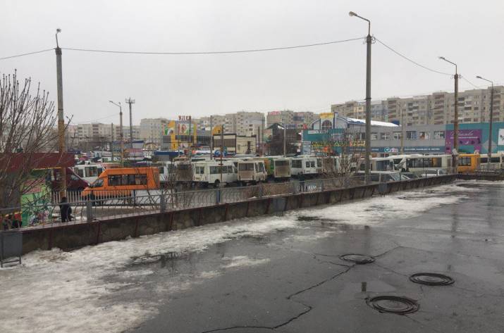 В Луганске транспортный коллапс (фото)