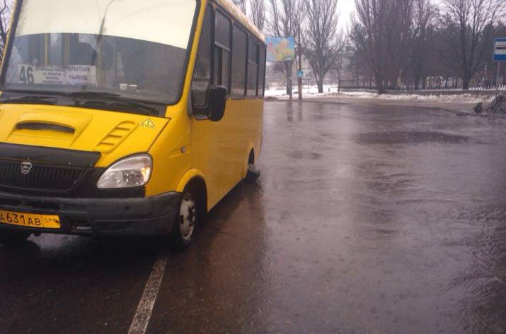 В Донецке снова отвалилось колесо у автобуса (фото)