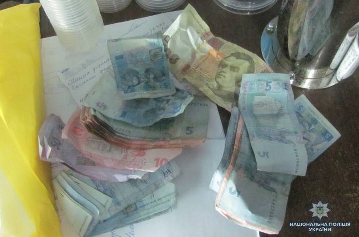 ограбил кассу