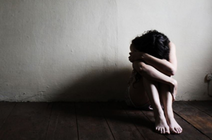 В Донецке девушка закрылась в квартире и угрожала суицидом