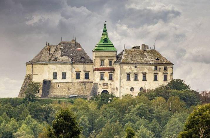 олесский замок