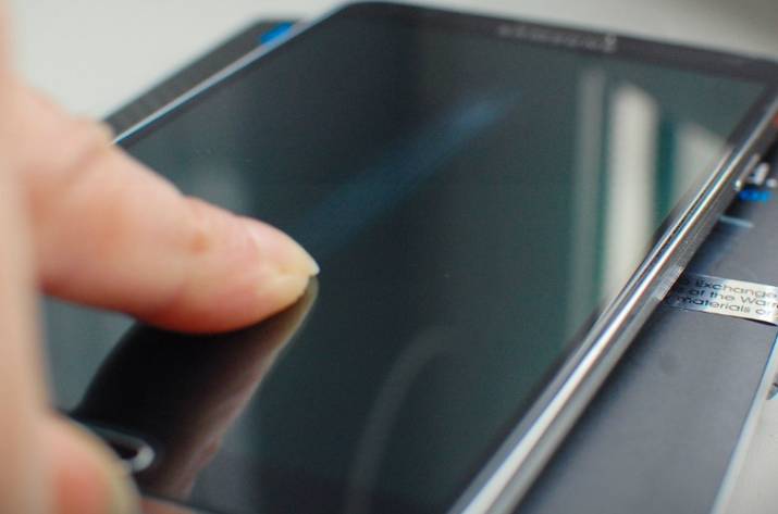 защитное стекло для смартфона