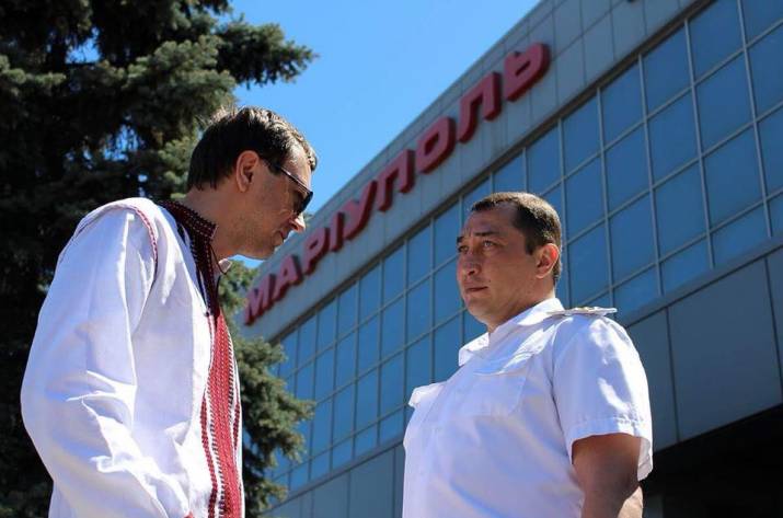 В Министерстве инфраструктуры Украины проводят совещания о целесообразности присоединения к поезду сообщением Киев - Мариуполь вагона-ресторана. Вместе с этим обсуждают и ускорения поезда.