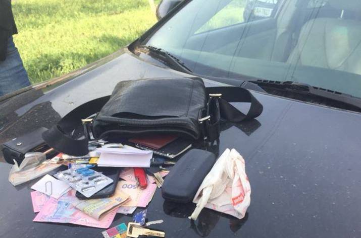 Прокуратура Донецкой области совместно с Отделом по борьбе с коррупцией и организованной преступностью Главного управления Службы безопасности Украины задержала за взятку начальника таможенного поста