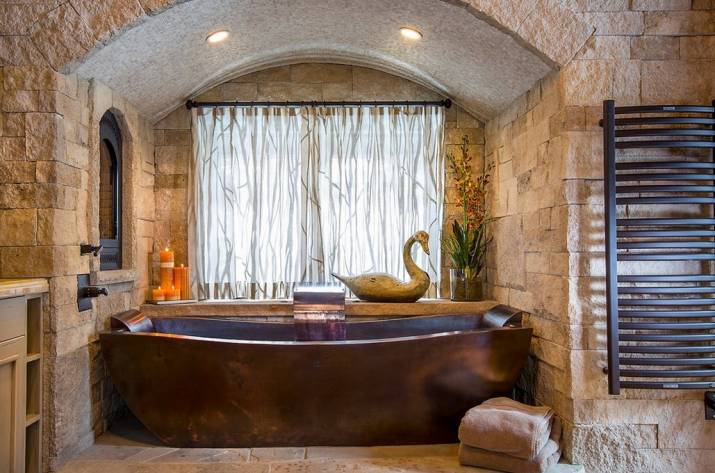 ванная из камня