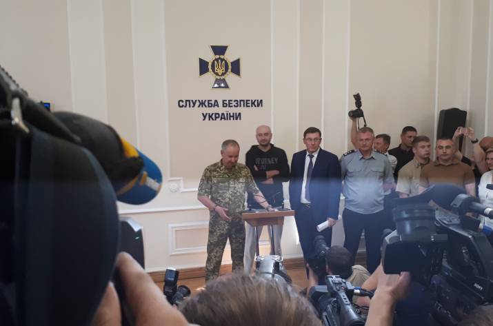 Аркадий Бабченко живой (фото)