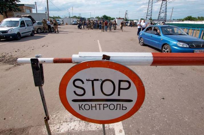 На донбасском КПВВ умер человек