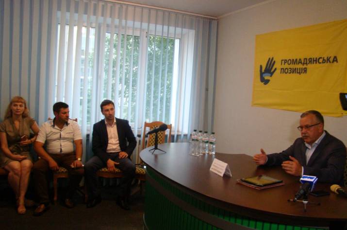 Гриценко: в ближайшие 10 лет в НАТО нас не возьмут