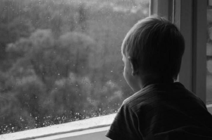 В Донецке 7 детей двое суток просидели в закрытой квартире 