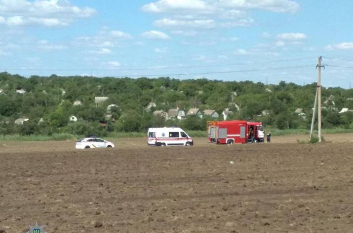 Возле Мариуполя тракторист обнаружил мину