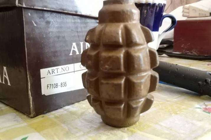 По Северодонецку расхаживал мужчина с гранатой