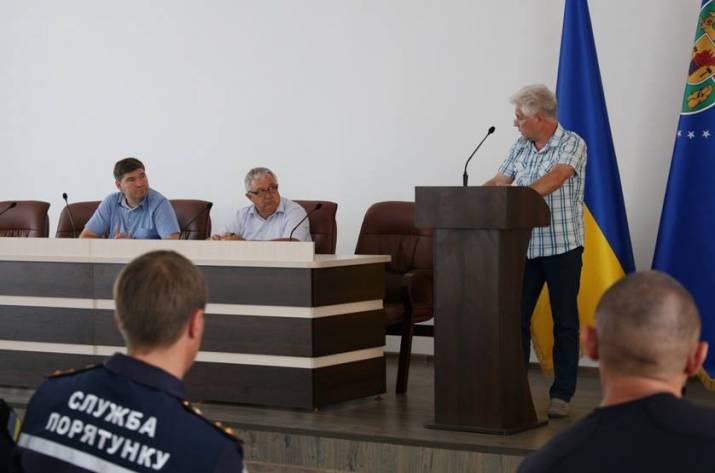 Специалисты рассказали, опасен ли пожар на Азоте для жителей Лисичанска, Северодонецка и Рубежного