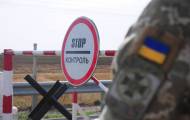 На Донбассе временно приостановили движение через КПВВ