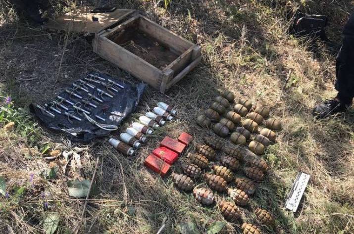 Возле линии разграничения на Луганщине обнаружен схрон с боеприпасами