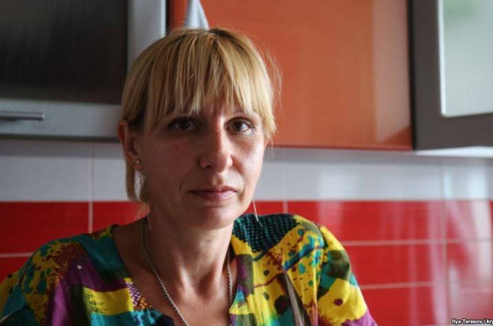 Украинская активистка покинула Крым после обысков ФСБ