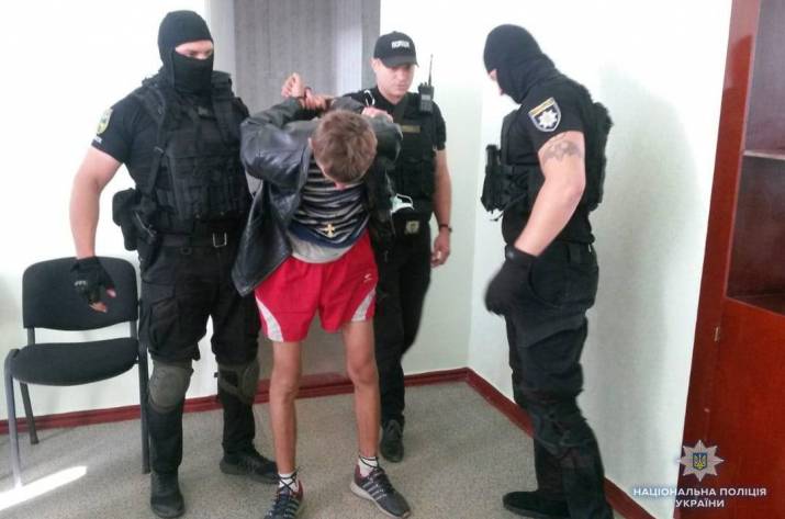 Требовал переписать историю Украины: в Лисичанске задержали