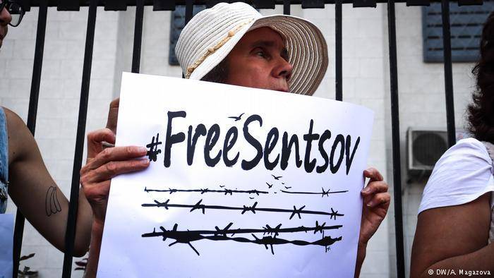 Петиция об освобождении Сенцова набрала более 100 тысяч подписей