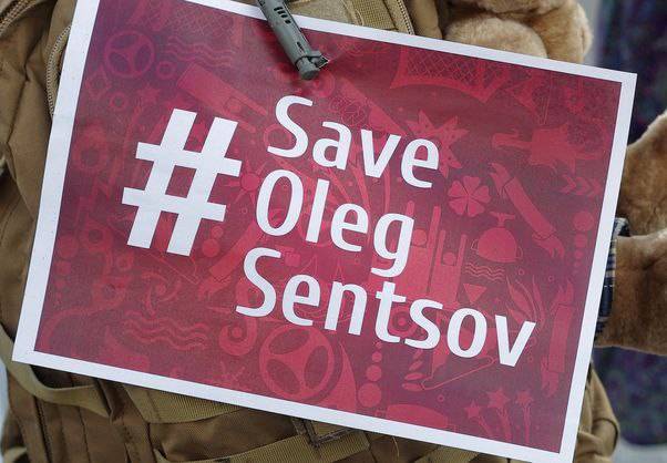 Украинскому режиссеру, который все еще находится в российской колонии и продолжает голодовку, могут присудить премию имени Андрея Сахарова. Кандидатуру Сенцова на присуждение премии выдвинула Фракция 