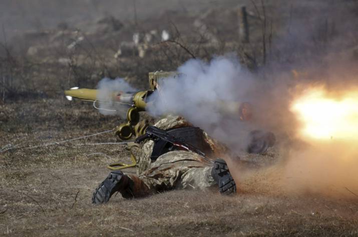 боев