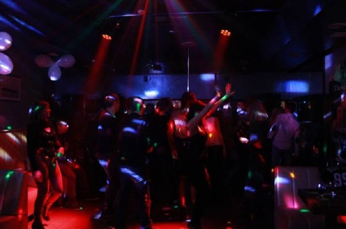 Власти Рубежного пообещали решить вопрос с ночным клубом в центре города 