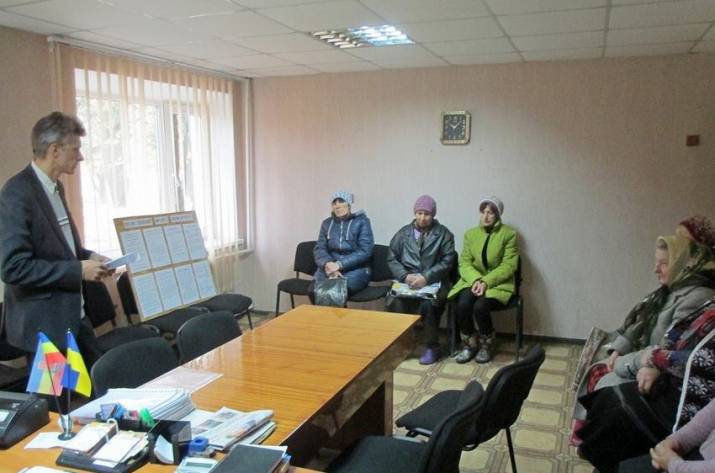 В Широковской сельской ОТГ Станично-Луганского района и в Троицкой ОТГ открыты удаленные рабочие места специалистов Пенсионного фонда.