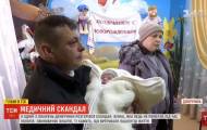В Покровске женщина, рожавшая третьего ребёнка в роддоме, обвиняет врачей в халатности и доведении до комы. Об этом сообщает 