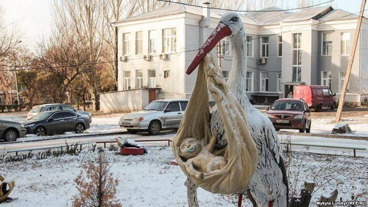 В городском роддоме Краматорска после ремонта планируют создать первый областной перинатальный центр для вынашивания недоношенных детей. Об этом сообщает