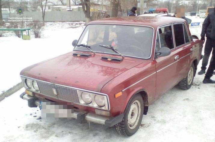 В Северодонецке ВАЗ протаранил Mersedes: водитель с места ДТП скрылся 