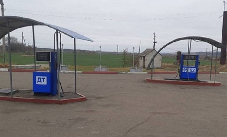 За октябрь и ноябрь текущего года Государственная фискальная служба прекратила деятельность 5 нелегальных автозаправочных станций в Луганской области. Об этом сообщает пресс-служба ГФС.