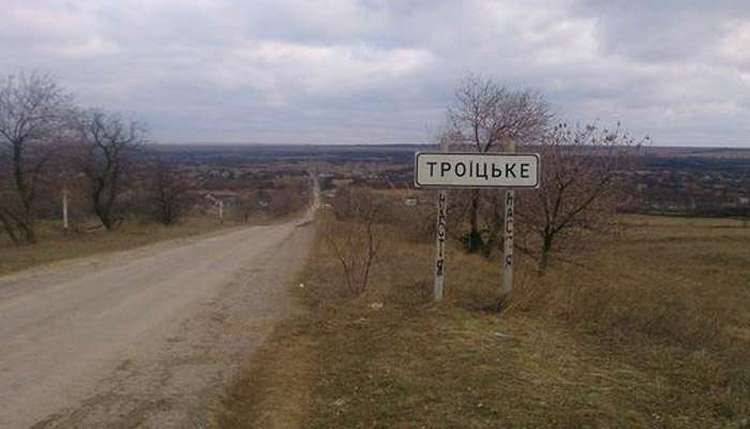 В Троицком депутаты обратились к президенту и премьер-министру с просьбой отремонтировать дорогу государственного значения