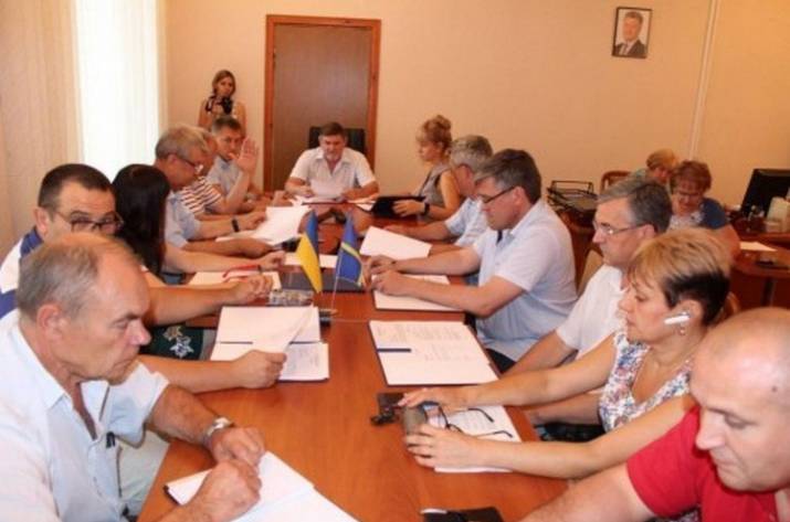 Исполнительный комитет Северодонецкого городского совета сегодня, 12 декабря, должен дать разрешение на покупку квартиры для несовершеннолетнего сироты. Об этом на своей странице в Фейсбуке сообщил гл