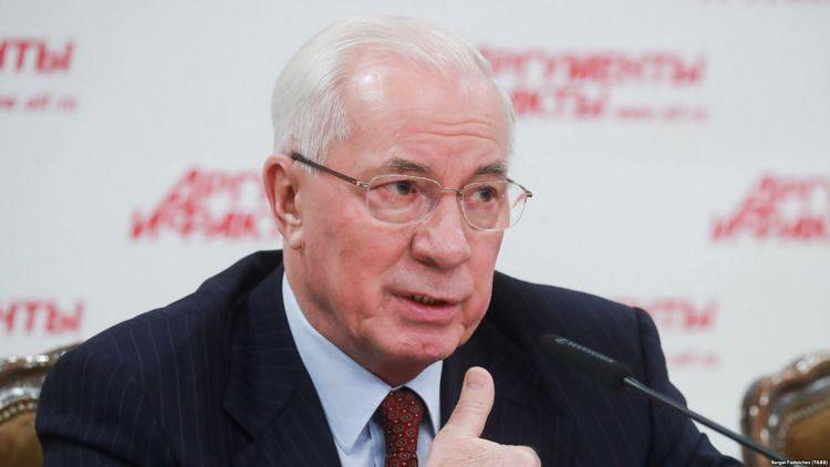 Расположенный в Люксембурге Европейский суд справедливости отменил санкции против беглого экс-премьер-министра Украины Николая Азарова. Об этом сообщает 