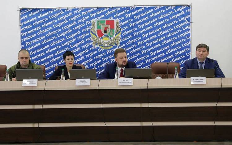 Руководство Луганщины на заседании коллегии был принят проект областного бюджета на 2019 год. Об этом сообщает пресс-служба ЛОВГА.