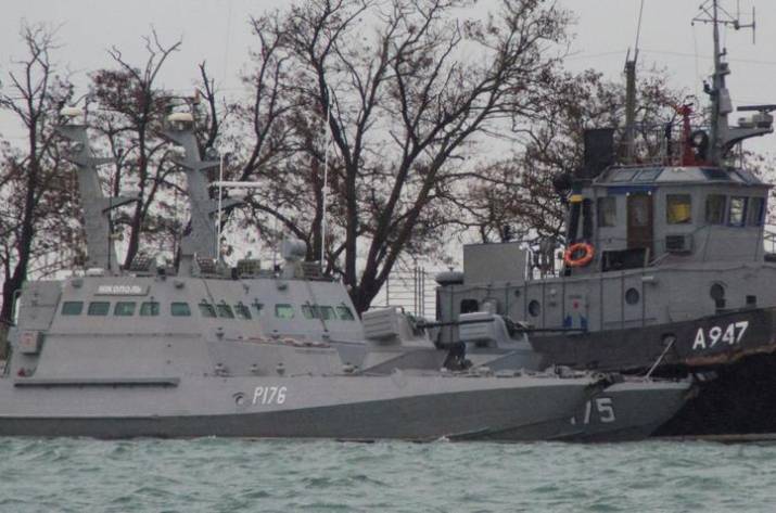 Военная прокуратура Южного региона Украины засекретила решения судов по захвату кораблей в Керченском проливе. Об этом сообщает агентство 