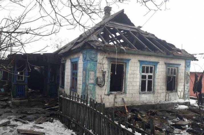 На Донетчине из-за пьяного жильца сгорел дом