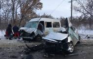 Сегодня, 14 января, утром возле Чугуева случилась авария. 11 человек получили различные травмы, а четверо погибли.