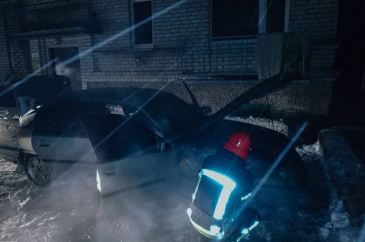 Сегодня, 16 января, в 1:38 в Службу спасения поступило сообщение о возгорании легкового автомобиля в Новопскове, на  квартале Тепличный.