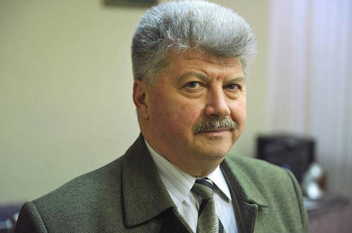 Бывший функционер 