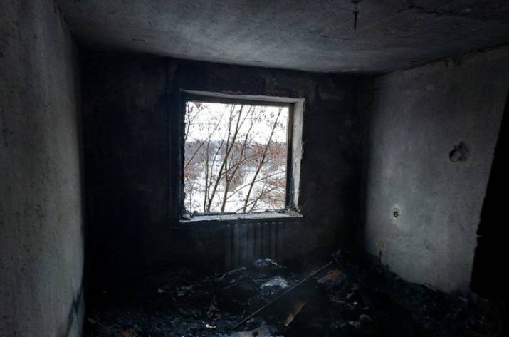 Из-за пожара в Краматорске умер один человек, второй был доставлен в больницу. Об этом сообщает Главное управление ГСЧС в Донецкой области.