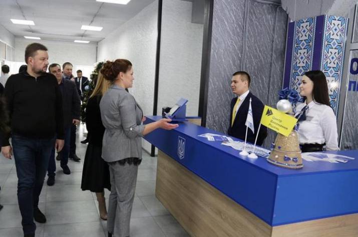 В Северодонецке открыт первый в Луганской области и второй в Украине Центр выполнения решений. Об этом сообщает пресс-служба ЛОВГА.