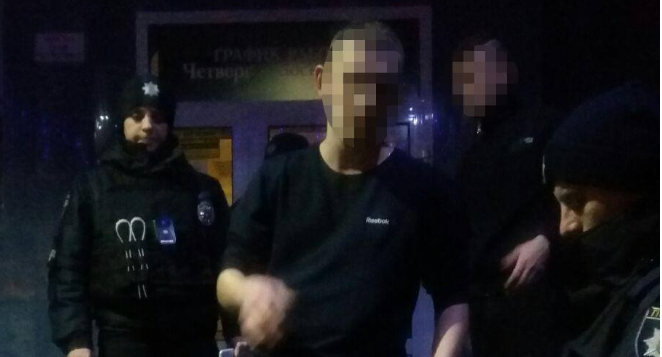 В одном из развлекательных заведений Рубежного произошел грабеж 