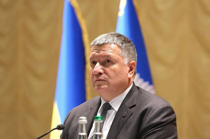 Министр внутренних дел Арсен Аваков на коллегии в Киеве предупредил подчинённых о незаконных схемах во время проведения президентских выборов 31 марта текущего года. Об этом сообщает 