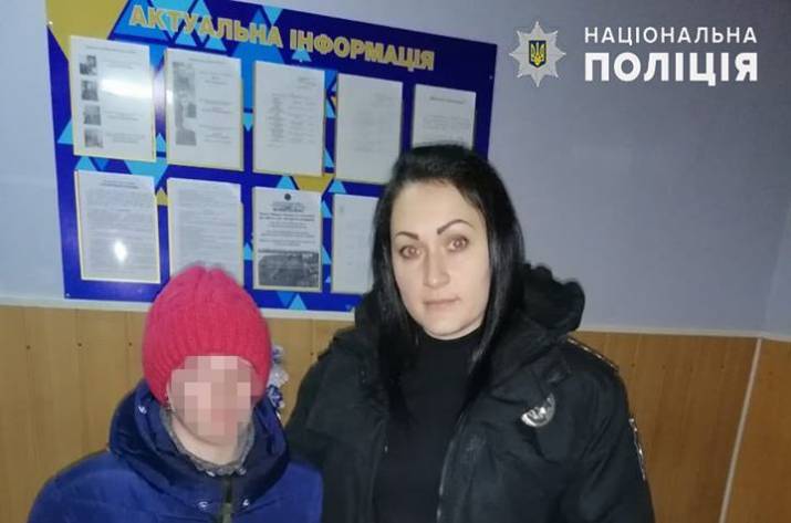 Сотрудники Попаснянского отдела полиции установили местонахождение и вернули домой 13-летнюю девочку, которая после ссоры с матерью ушла из дома. 